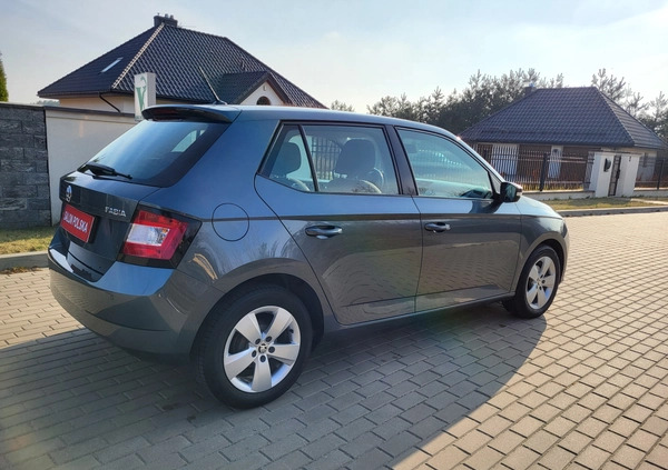 Skoda Fabia cena 34900 przebieg: 156874, rok produkcji 2016 z Warszawa małe 407